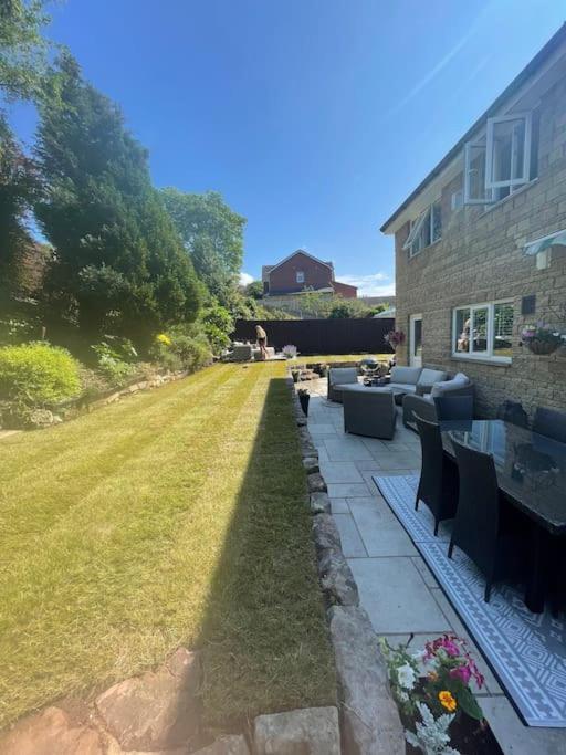 Home In Wirral - Peaceful Contemporary Gem. 외부 사진